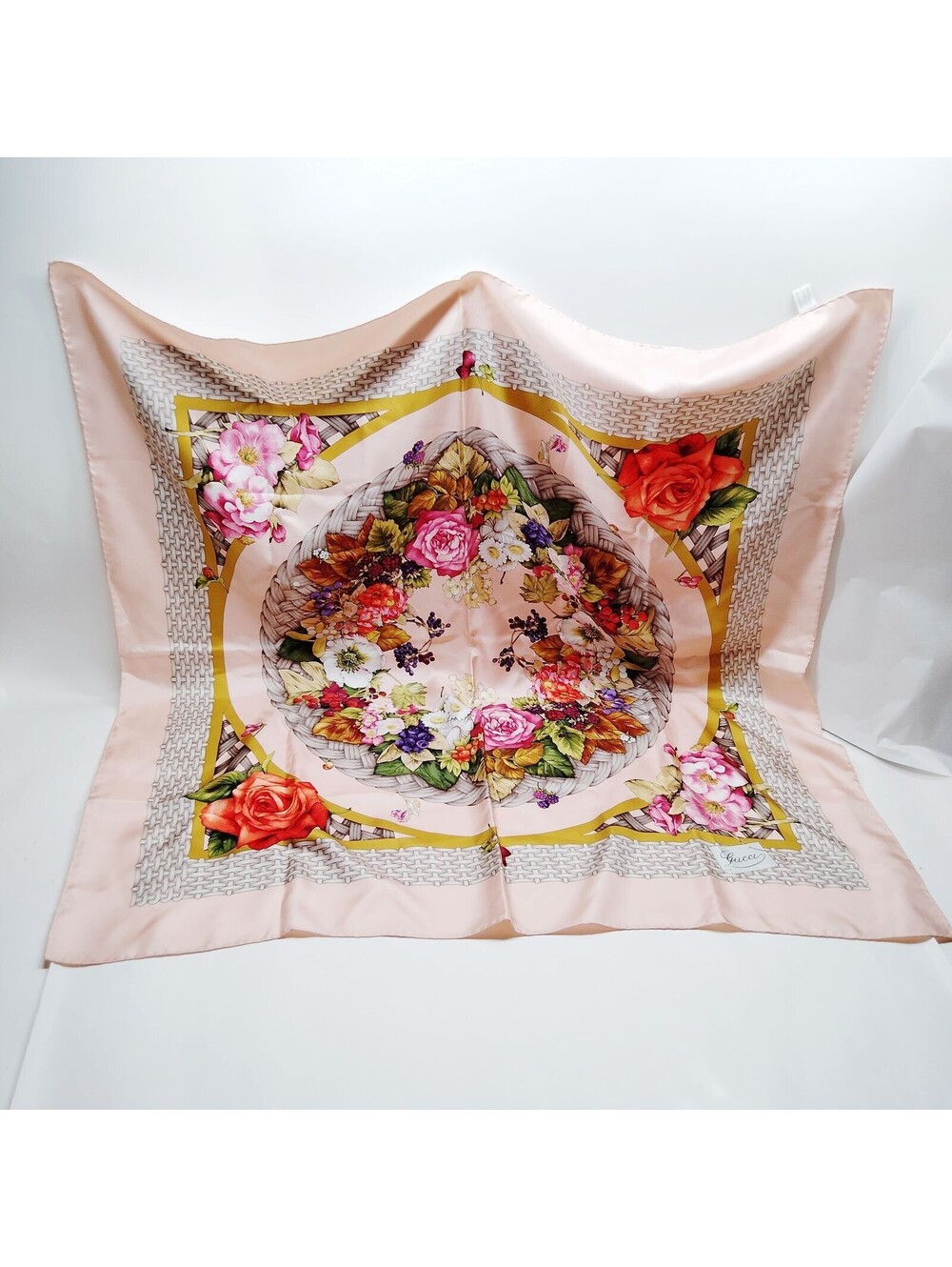 Gucci Scarf 2155023